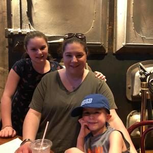 Meet your Posher, Lisa